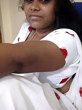 sweetqueen143 online show from November 2025 05:01:01 PM