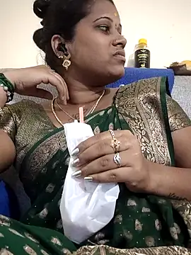 sweetqueen143 online show from January 2026 03:41:01 PM