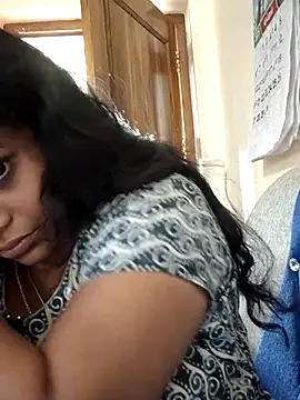 Snapshot of sweetqueen143 chatting on October 2025 04:02:01 AM sweetqueen143 online show from October 2025 04:02:01 AM