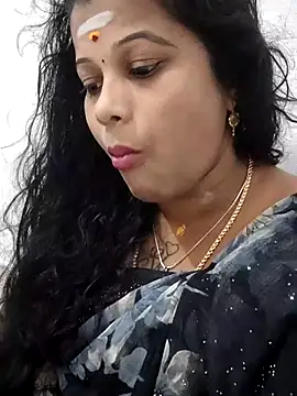 sweetqueen143 online show from March 2026 07:26:02 AM