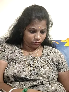 sweetqueen143 online show from November 2025 04:11:02 PM