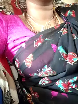 sweetqueen143 online show from November 2025 05:00:02 AM