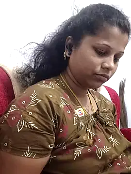 sweetqueen143 online show from April 2026 06:07:02 AM