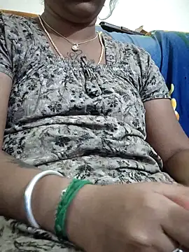 sweetqueen143 online show from October 2025 04:28:02 PM