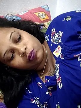 sweetqueen143 online show from February 2026 06:06:01 PM