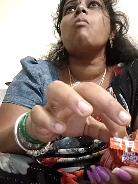 Snapshot of sweetqueen143 chatting on October 2025 05:38:02 PM sweetqueen143 online show from October 2025 05:38:02 PM