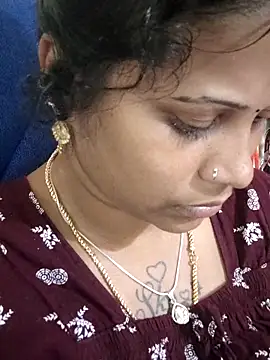 sweetqueen143 online show from November 2025 04:40:01 PM