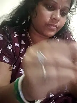 sweetqueen143 online show from November 2025 03:59:02 PM