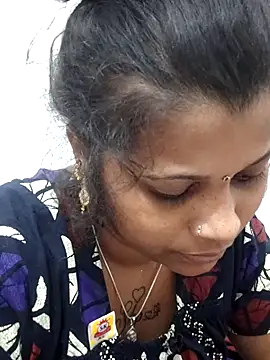 sweetqueen143 online show from February 2026 06:35:02 AM