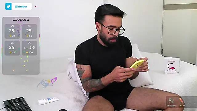 htrebor87 online show from February 2026 07:35:02 PM