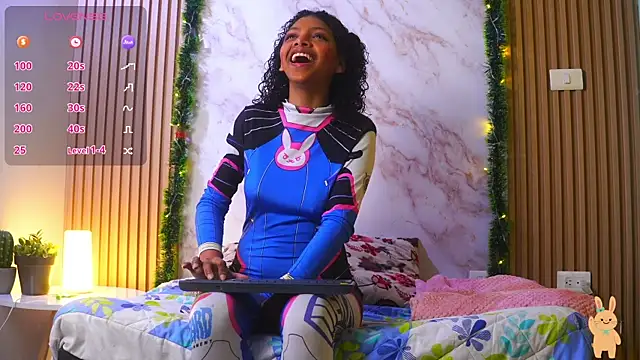 Snapshot of natalia_blue chatting on December 2025 02:40:02 AM natalia blue online show from December 2025 02:40:02 AM