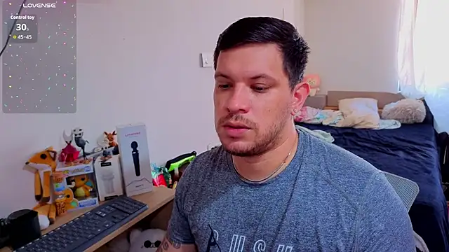 Snapshot of ryden_01 chatting on November 2025 04:00:01 PM ryden 01 online show from November 2025 04:00:01 PM