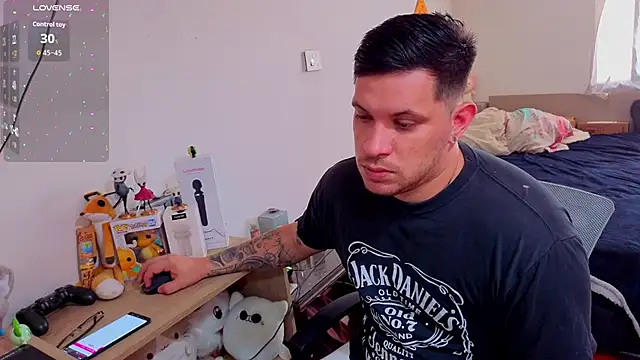 Snapshot of ryden_01 chatting on November 2025 05:16:02 PM ryden 01 online show from November 2025 05:16:02 PM