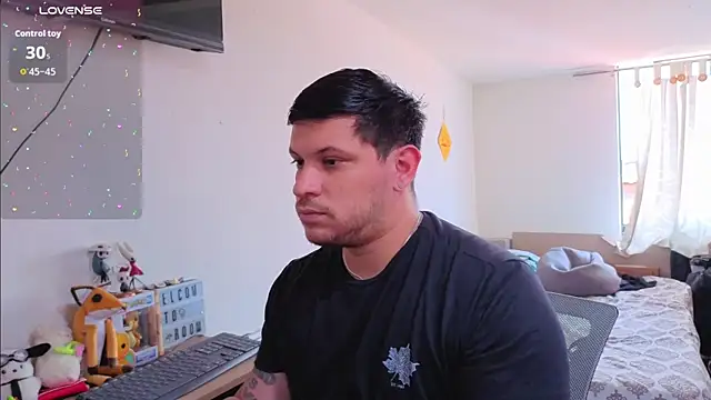 Snapshot of ryden_01 chatting on December 2025 05:58:02 PM ryden 01 online show from December 2025 05:58:02 PM