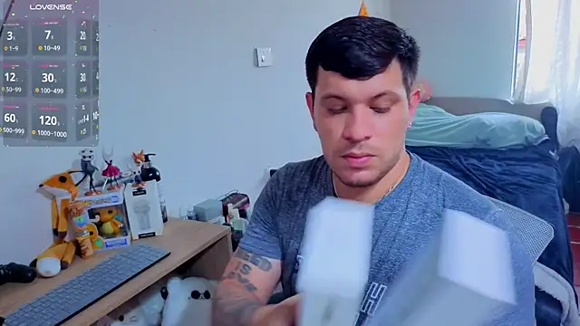 Snapshot of ryden_01 chatting on October 2025 08:30:02 PM ryden 01 online show from October 2025 08:30:02 PM