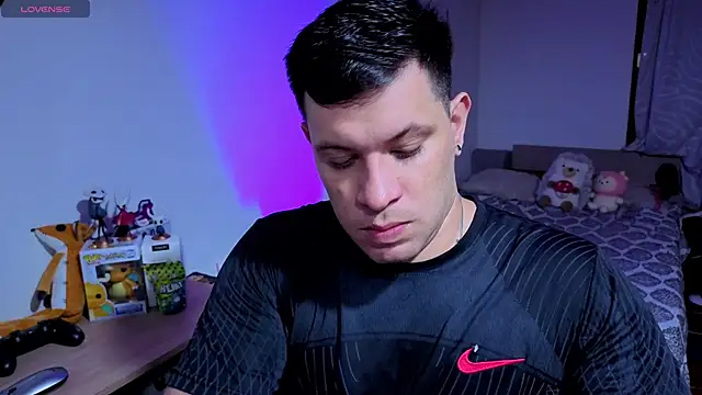 Snapshot of ryden_01 chatting on October 2025 03:40:02 AM ryden 01 online show from October 2025 03:40:02 AM