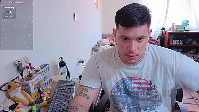 Snapshot of ryden_01 chatting on February 2026 08:09:01 PM ryden 01 online show from February 2026 08:09:01 PM