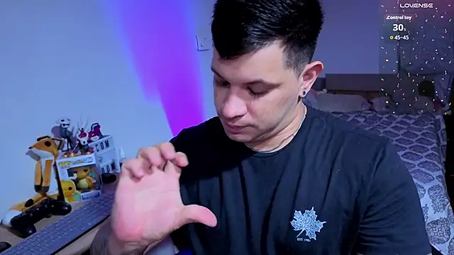 Snapshot of ryden_01 chatting on October 2025 04:36:01 AM ryden 01 online show from October 2025 04:36:01 AM