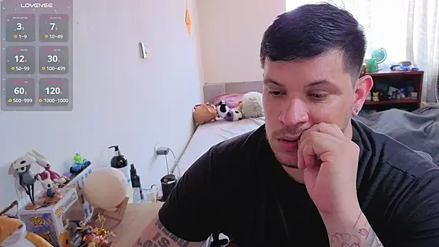 Snapshot of ryden_01 chatting on March 2026 08:09:02 PM ryden 01 online show from March 2026 08:09:02 PM