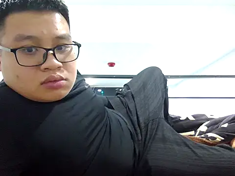 loveninja online show from December 2025 01:17:02 PM