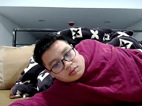 loveninja online show from December 2025 01:46:02 PM