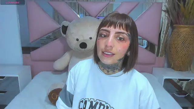 Gyal 8  online show from September 2025 03:24:02 AM