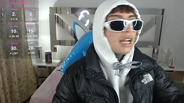 Gyal 8  online show from November 2025 03:32:02 AM