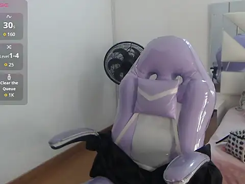 Gyal 8  online show from November 2025 03:10:02 AM