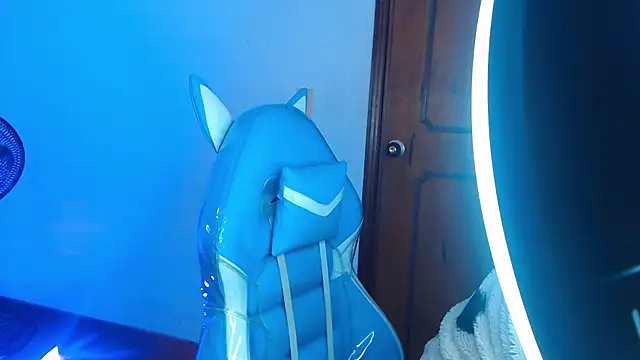 Gyal 8  online show from November 2025 03:10:02 AM