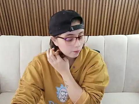 dirty feelena online show from February 2026 06:30:01 PM