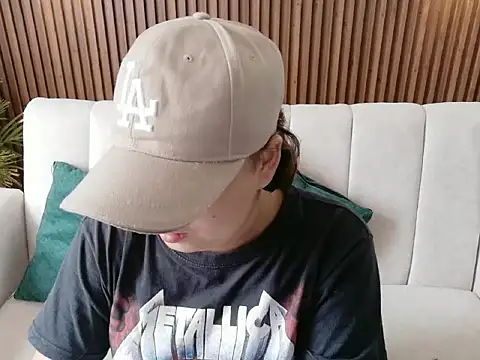 dirty feelena online show from December 2025 05:11:01 PM