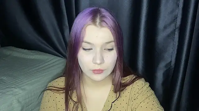 Snapshot of Elvira8cute chatting on October 2025 04:05:01 PM Elvira8cute online show from October 2025 04:05:01 PM