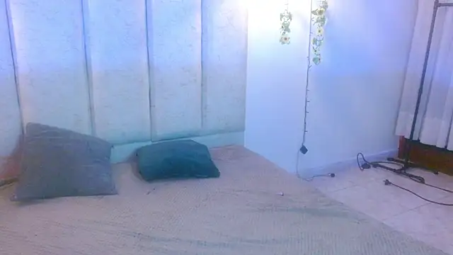ladymooncs online show from October 2025 03:40:02 AM