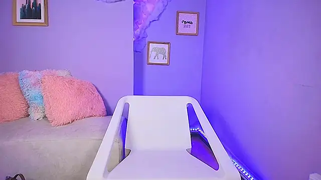 cat nasty online show from November 2025 10:09:01 PM