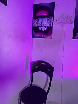 becca wilsson online show from December 2025 10:08:02 AM