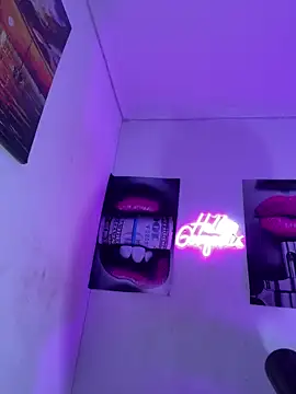 becca wilsson online show from November 2025 11:21:02 AM