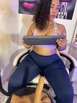 becca wilsson online show from May 2026 06:49:02 PM