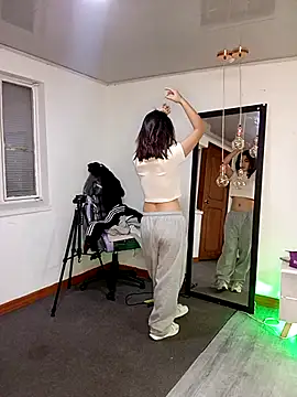 Maddy Rouse1 online show from October 2025 03:52:01 AM