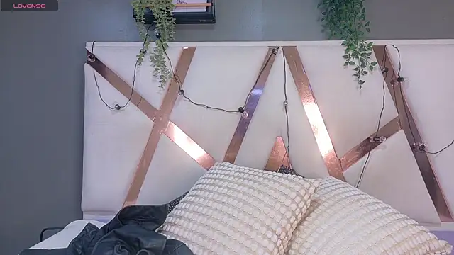 MyApril   online show from February 2026 11:43:02 AM