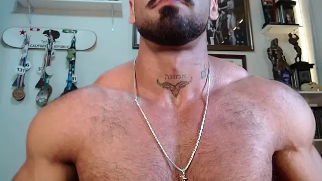 henryhadesflirt online show from February 2026 06:17:01 PM