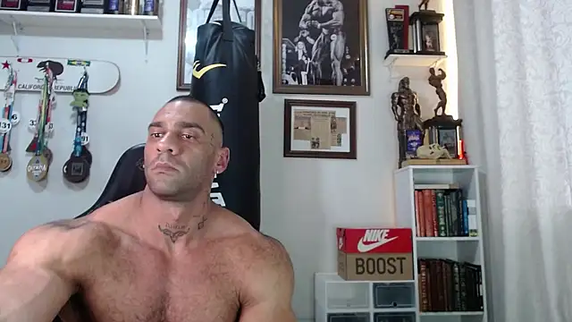 henryhadesflirt online show from November 2025 07:40:01 PM