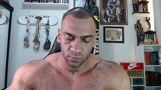 henryhadesflirt online show from November 2025 10:13:01 PM