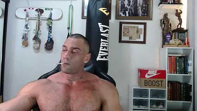 henryhadesflirt online show from November 2025 01:48:01 PM