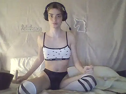 Luna Samosienko online show from November 2025 12:47:01 AM