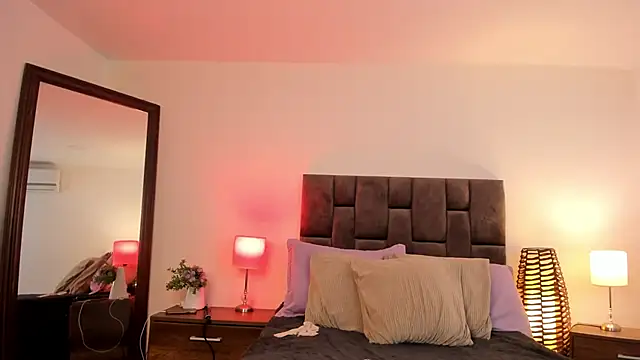 Aliccecullen online show from December 2025 12:15:01 PM