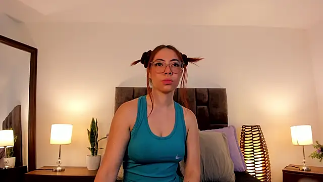 Aliccecullen online show from November 2025 10:51:02 AM