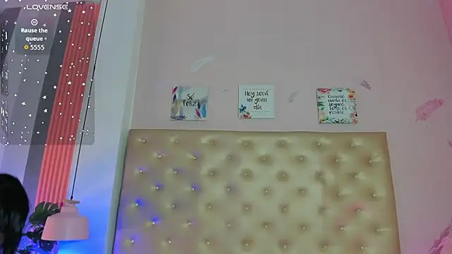  jade 01 online show from November 2025 01:04:02 PM