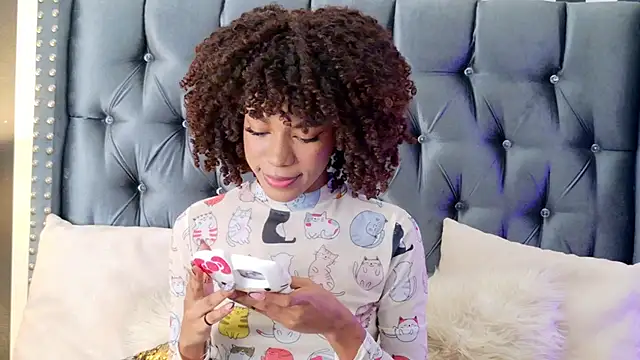 Snapshot of Stellaciel_ chatting on November 2025 09:59:01 PM Stellaciel online show from November 2025 09:59:01 PM