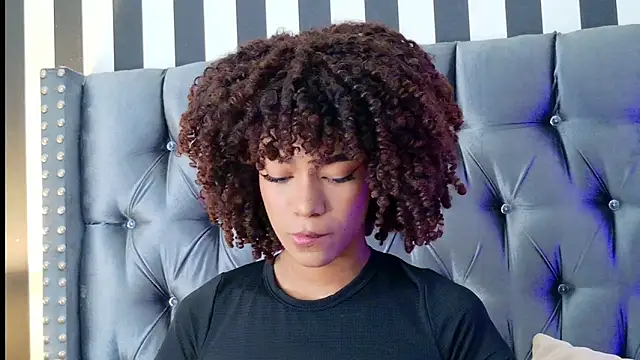 Snapshot of Stellaciel_ chatting on December 2025 10:20:02 PM Stellaciel online show from December 2025 10:20:02 PM