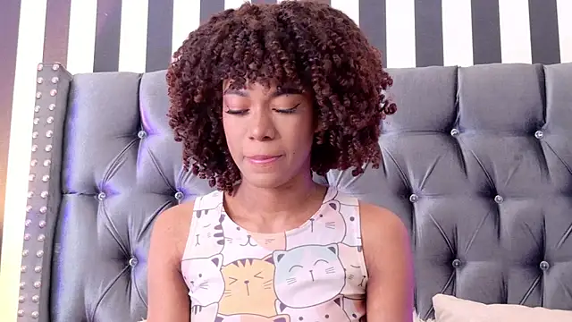 Snapshot of Stellaciel_ chatting on November 2025 10:24:02 PM Stellaciel online show from November 2025 10:24:02 PM